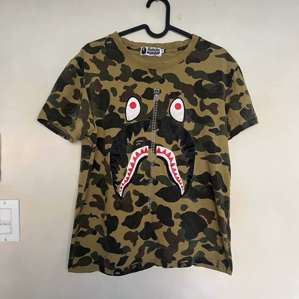 Bathing Ape Camo Shark Face T Shirt Mens Size Medium Green Brown Iconic Design - Picture 2 of 10